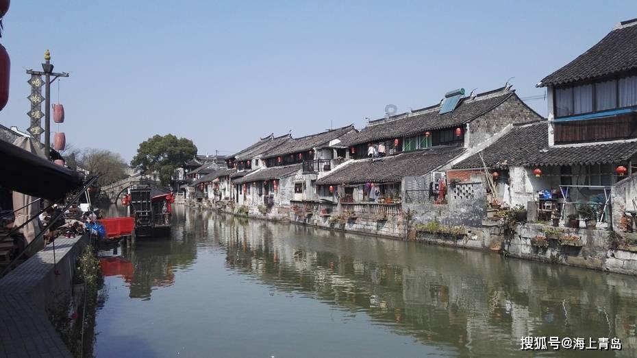 广州白云山景区玩飞索被困高空派出所回应紧急救援措施